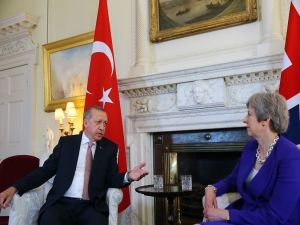 Cumhurbaşkanı Erdoğan, Theresa May ile görüştü