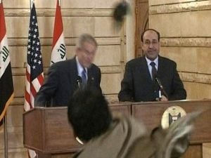 Bush'a ayakkabısını fırlatan Zeydi'den Irak'taki seçimlerde hile iddiası