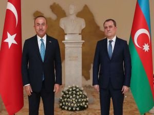 Bakan Çavuşoğlu, Azerbaycan Dışişleri Bakanı Bayramov ile görüştü