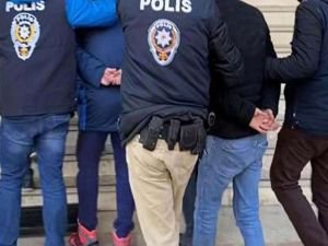 İzmir'de FETÖ operasyonu: 12 gözaltı kararı