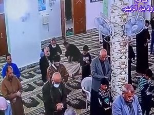 Irak'ta bir kişi Rabbinin huzurunda kıyamda iken vefat etti