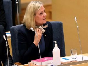 İsveç'te başbakan seçilen Magdalena Andersson 7 saat sonra istifa etti