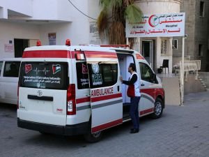 İHH'dan Gazze'ye ambulans desteği