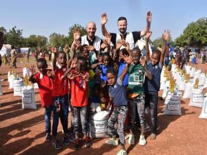 Avrupa Yetim Eli Mali'deki muhtaçlara gıda yardımı yaptı