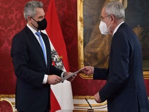 Avusturya’da yeni Başbakan Nehammer yemin ederek göreve başladı