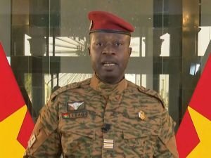 Burkina Faso'da darbeyi yapan Damiba kendisini cumhurbaşkanı ilan etti