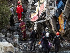 Peru'da otobüsü kazası: 20 ölü, 33 yaralı