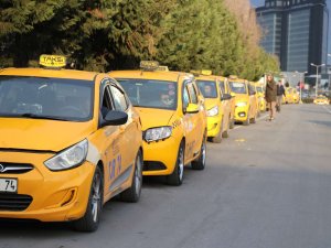 İzmir'de taksi ücretlerine zam yapıldı