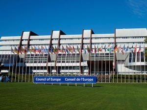 Avrupa Konseyi, Rusya’nın üyeliğini askıya aldı