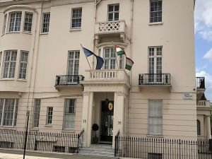 Macaristan, Kiev Büyükelçiliğinin faaliyetlerini durdurdu