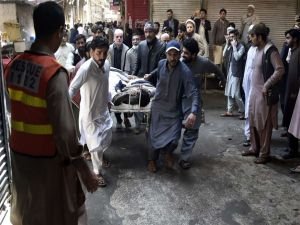 Afganistan'da cami önünde patlama: 2 ölü 20'den fazla yaralı