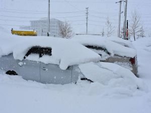 Bitlis yoğun kar yağışının etkisine girdi 58 köy yolu ulaşıma kapandı