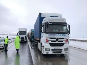 TIR ve kamyonların İstanbul'a girişi yasaklandı