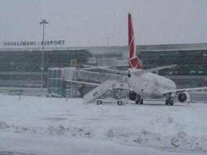 İstanbul Havalimanı kalkışlı 57 sefer iptal edildi