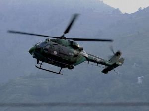 Keşmir'de Hint ordusuna ait helikopter düştü