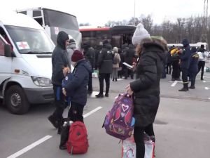 Ukraynalı siviller savaştan kaçmaya devam ediyor