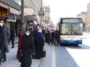 Ankaralılar toplu taşıma ve ekmek zammına tepkili: Gelirlerimiz giderlerimizi karşılamıyor