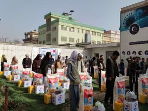 Yetimler Vakfı açlık krizinin yaşandığı Afganistan'da yardım dağıttı