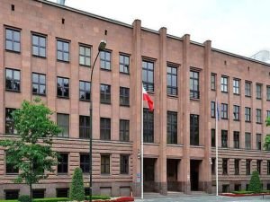 Polonya'dan 45 Rus diplomata "casusluk" suçlaması