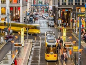 Avrupa'da toplu taşıma ücretleri düşürülüyor