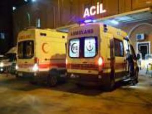 Mardin'de otomobil kafeye daldı: 4 yaralı