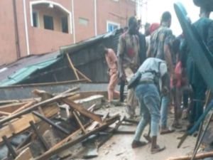 Nijerya'da bina çöktü: 4 ölü