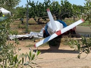 İtalya'da küçük uçaklar havada çarpıştı: 2 ölü