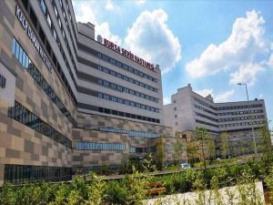 Bursa’da Türkiye'de ilk dünyada sayılı olan bir ameliyat gerçekleşti