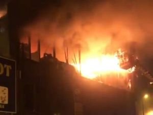 Diyarbakır Gıda Toptancılar Sitesi'nde korkutan yangın