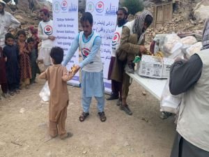 Yetimler Vakfı ile Umut Kervanı Afgan depremzedelere sıcak aş dağıttı