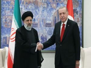 İran Cumhurbaşkanı Reisi'den Erdoğan'a tebrik mesajı