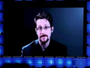 Rusya'dan Snowden'a vatandaşlık