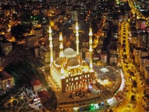 Ali Erbaş: Depremde vefat edenler için tüm camilerde sala okunacak