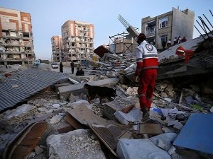 İran'da art arda depremler