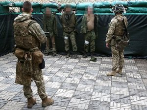 Rusya ve Ukrayna'ya "savaş esirleri"ne yönelik insan hakları ihlali suçlaması
