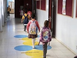 Hatay'da deprem sonrası 296 okulda ders zili çaldı