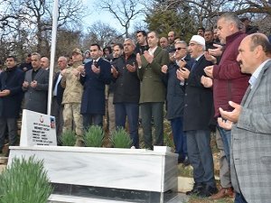 PKK'nın 5 yıl önce katlettiği köylüler mezarları başında anıldı