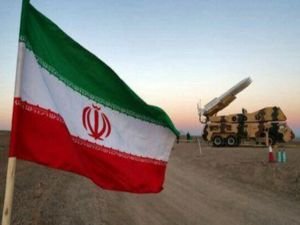 İran'dan balistik füze denemesi