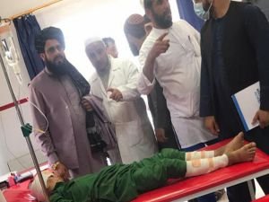 Afganistan'da minibüs uçuruma yuvarlandı: 6 ölü 9 yaralı