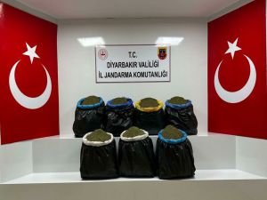 Diyarbakır'da 100 kilogram esrar ele geçirildi