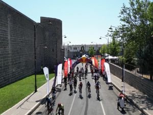 "15 Temmuz Şehitleri Anma Yol Bisikleti Yarışması" düzenlendi