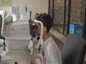 Uzmanlar: Göz bozuklukları çocukların okul başarısını etkileyebilir