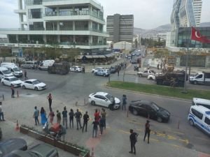 İzmir Adliyesi yakınında silahlı çatışma: 1 ölü 3 yaralı