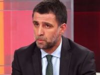"Hakan Şükür vatan hainidir"