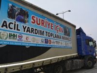 Suriyeliler için toplanan yardımlar dualarla uğurlandı