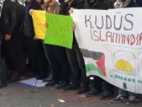 Öğrencilerinden ABD’nin şer planını tepki