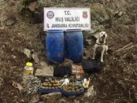 Muş'ta çok sayıda el bombası ele geçirildi