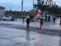 Polis "dur" ihtarına uymayan araca ateş açtı: Bir ölü