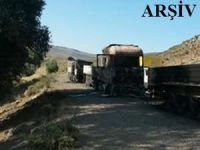 Ağrı'da 4 araç ateşe verildi