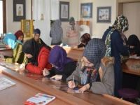 İmam hatip okulunda sanat öğreniyorlar
